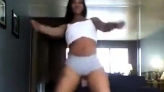Black Teen Twerks Her AMAZING Thick Ghetto Ass! - Ameman